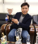 280m 펑펑… 연습장 그물망 넘겼던 ‘안양 타이거 우즈’