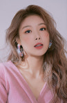기획사 차린 유빈 “이젠, 직접 운전하는 CEO예요”