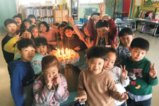 <선생님 선생님 우리 선생님>‘기본 중 기본’ 가르치는 초1 전문쌤… “‘아이의 역사’ 알고 지도해야”