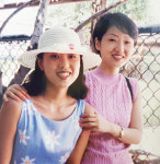 어느새 50 생일 맞은 ‘여행 친구’… 자매로 함께해서 항상 든든