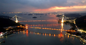 역사의 건널목이자 성장의 트로피…‘다리’에 깃든 사연을 건너다