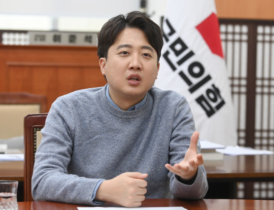 21대 대통령 후보들, 정책 질의에 20.5% 합의…권역별 개방형 정당명부제 주제로 토론 예정