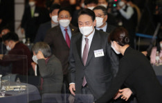 홍준표, 측근 전략공천 요구… 尹, 사실상 거부