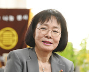 김상희 “집에 갇혀있는 어르신들, 하루만이라도 즐거우셨으면…”