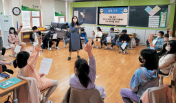 “스스로 확신을 가지렴… 너희 미래는 지금보다 훨씬 빛날거야”