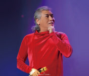 나훈아 “때려 죽여도 노래 안 나올텐데 우찌 하겠노”