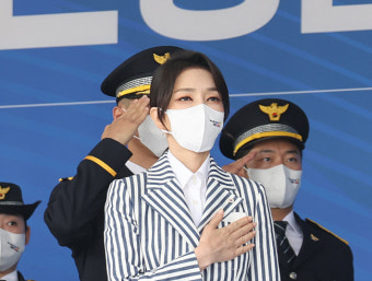 경찰, 김건희 여사 ‘허위경력 기재’ 의혹 불송치