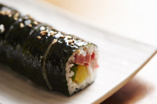 서울 김밥 한줄 3000원 넘어, 1월보다 10%↑...김치찌개 7500원, 냉면은 1만500원