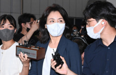 이재명, 김혜경 씨 檢조사 “정쟁에 에너지 소비”...김 씨측 “법카 쓴 일도, 본 적도 없어”