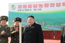 “北, 태양열온실 짓겠다는 등 주민에 건설자금 강요”…반강제적 인력 동원도