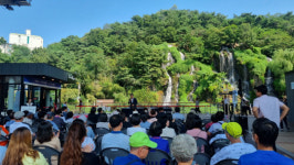 서울 홍제천 수변카페에 작은도서관 ‘폭포책방’ 생긴다