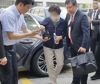 [속보] 尹 대통령 장모 ‘잔고증명 위조 혐의’ 징역 1년 확정
