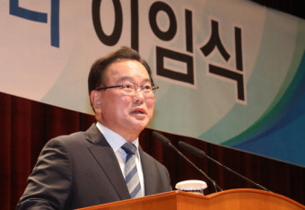 김부겸 “거꾸로 가는 선거제, 민주당이 막아야”…이재명과 대립각