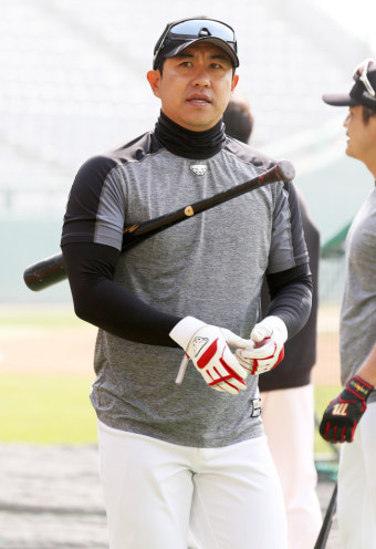 42세 동갑 추·김·오… ‘불타 오르네’