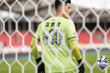 605경기 출전 김영광, 영광의 골키퍼 장갑 벗는다