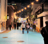 독립서점 · 바 · 종교성지… 유럽 온 듯 ‘합정 하늘길’[서울인사이드]