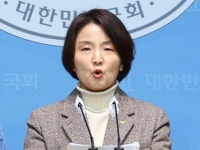 정의당 ‘기호 3번’  사수하려… 2심 당선무효형 이은주 ‘사퇴 꼼수’
