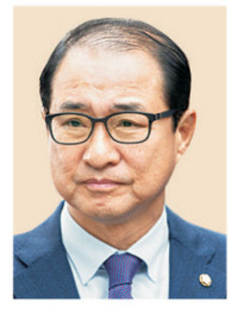 검, ‘돈봉투 수수’ 이성만 의원 불구속 기소