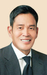 정용진, 18년만에 신세계 회장 승진