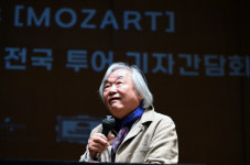 백건우 “고향을 찾듯, 모차르트로 돌아왔다”