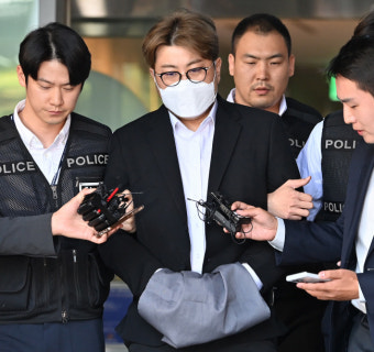 김호중 검찰 송치… ‘면허정지 수준’ 음주운전 혐의 추가
