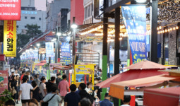 포항 중앙상가 영일만친구 야시장 개장…하루  5만 인파로 북적