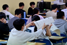 ‘N수생 최다’ 9월 모평… “국어,‘불수능’·6월보단 쉬웠다”