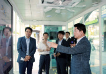 “쾌적하게 버스 기다리며 정보도 얻으세요”…관악구, IoT 기반 스마트쉼터 운영