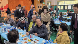 롯데삼동복지재단, 울산 울주군 미등록 경로당에 지원금 전달