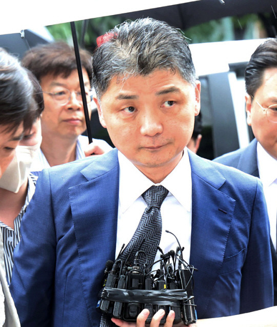 카카오 창업주 김범수, SM엔터테인먼트 시세조종 혐의로 불구속 재판 받기