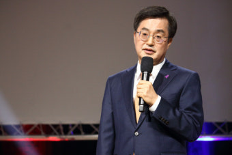[단독]김동연·김경수 ‘극비 독일 회동’…이재명 1심 선고 앞두고 정국 논의