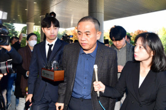 이틀째 檢 소환 명태균, 언론 향해 “계속 거짓의 산 만들어”