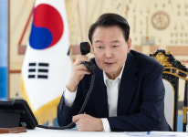 尹에 “조선업 협력” 콕 찍어 말한 트럼프…“중국에 해군력 밀린다” 위기의식