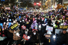 반복 가사·중독 멜로디·쉬운 메시지… K팝, ‘新민중가요’로 떴다