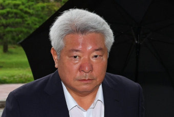 尹대통령 변호인단에 김홍일 전 방통위원장…“곧 입장 발표”