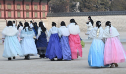 마지막 주 수요일은 ‘한복 입는 날’, 국경일 드레스 코드도 ‘한복’...전통문화산업 진흥 기본계획 발표