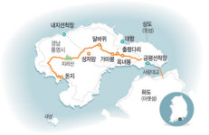 칼바위 딛고 마주한 ‘360도 바다’… 전국 섬 산 중 단연코 원톱이로다! [박경일기자의 여행]