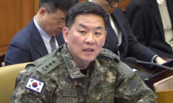 여인형·이진우, 김용현 변호인 만난 뒤 尹 탄핵심판 출석 “형사재판 이유로 질문에 답 안해”