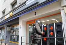 편의점서 충전하는 전기 이륜차… 스타트업 협업 통해 윈-윈 질주[혁신생태계 리포트 2025]