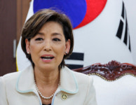 미국 공화 영 김 “VOA 해체는 김정은에 희소식”