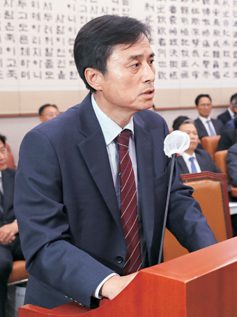 김용현 석방 한주 앞두고 추가구속 절차… 여인형·이진우도 차례로 묶어둘듯