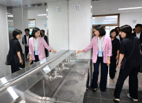 최호정 서울시의회 의장, 환경·디지털·안전 담아 새단장한 청량중학교 방문