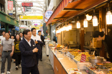 광진구, 자양전통시장에 ‘쿨링포그’ 설치…시원한 여름 장보기 환경 조성