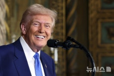 ‘쿨’한 트럼프?···“미국에 음모꾸미는 시진핑·푸틴·김정은에 따뜻한 안부전해달라”