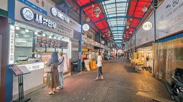 ‘이렇게 다를수가~’···백화점 vs 마장동, 추석 손님 비교해 보니