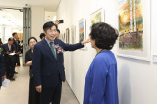 어르신들 헌신에 공경으로 답하다…서초구, 노인의 날 맞아 ‘행복한 노년, 서초애(愛)산다’ 개최