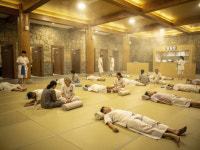 찜질방서 잠자던 여성 몰래 접근, 강제추행 50대 남성
