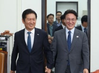 [속보]민주 차기대표? 정청래 30.5%·김민석 29.0% ‘오차 범위 박빙’