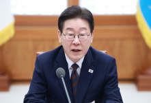 李대통령 “개혁 하더라도 초가삼간 태워선 안돼”