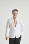 K팝 넘어 ‘K놀이’까지…외국인 사로잡은 PC방, 목 건강은 괜찮을까?…윤문식 수원자생한방병원 원장